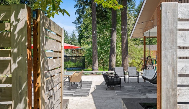 Stunning MCM in Lacey Sleeps 8+AC