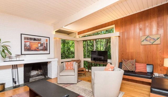 Stunning Mid-Century Gem Near Campus and Gardens