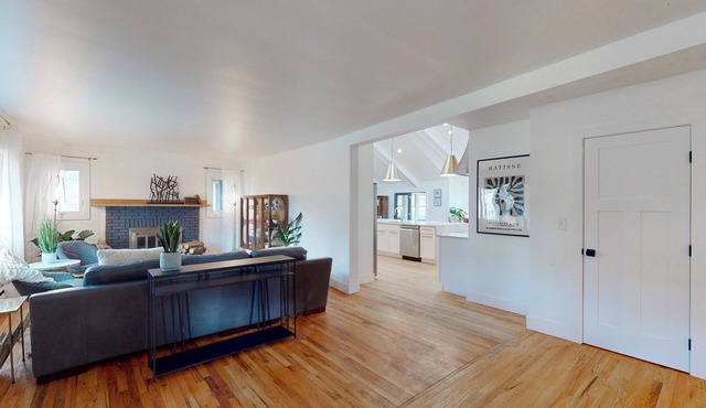 Stunning Mid Century Modern Designer Home