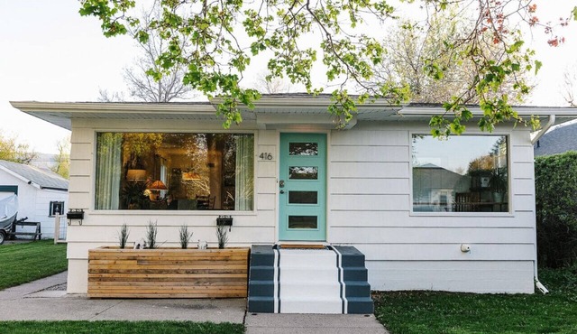 Stunning Mid-Century Oasis, Steps from Downtown