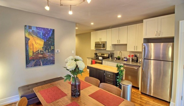 Stunning Minimalist Gem | Fenced Backyard + W/D