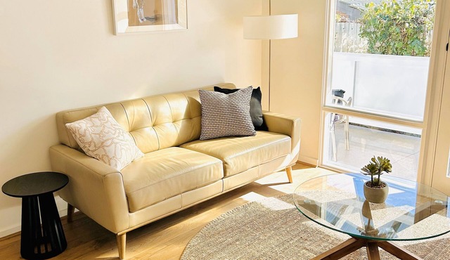 Stunning Modern Self-contained Apartment