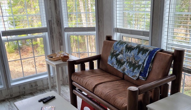 Stunning Modern Cottage, Mazinaw Lake, Walk to Bon Echo Park