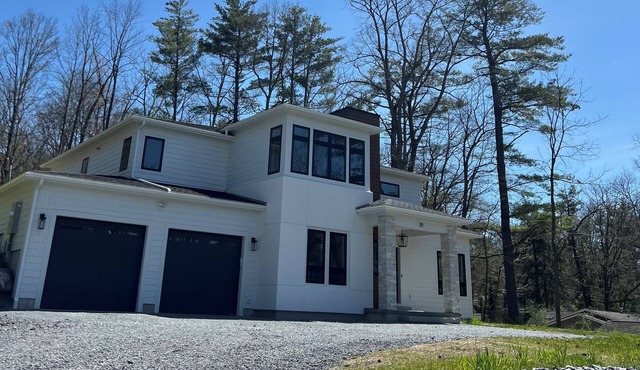 Stunning modern home for your monthly retreat - 5 bedrooms, office, & more!