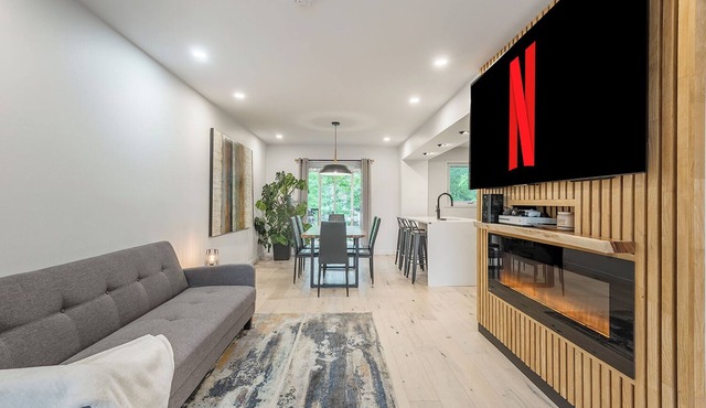 Stunning Modern New House 15 Min From Downtown