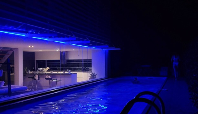 Stunning, modern villa, with pool, 15 minutes walk from Céret centre