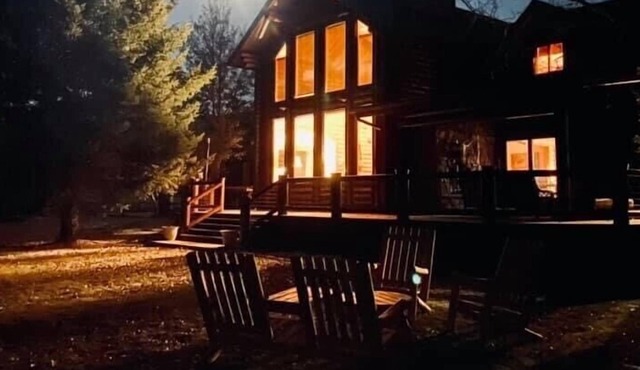 Stunning Montana Retreat Located on the ‘Backroad to Yellowstone’.