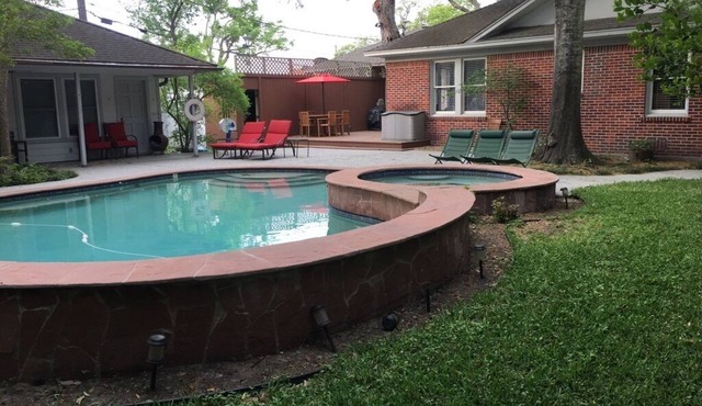 Stunning Montrose Cottage With Pool and jacuzzi