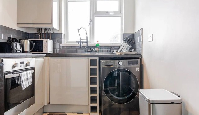 Stunning Moseley Apartment