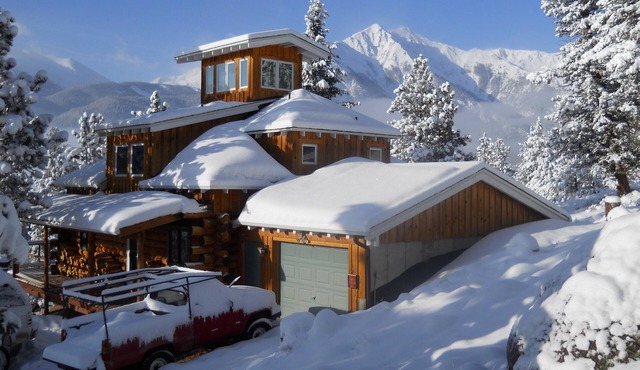 Stunning Mountain Home for the Families & Outdoor Enthusiasts