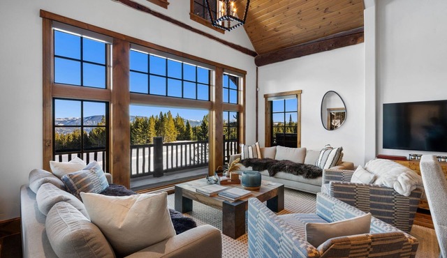 Stunning Mountain Retreat Located in Spanish Peaks