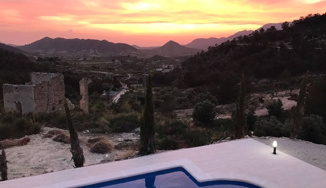 Stunning mountain top 5 bedroom Farmhouse, large pool near Murcia, Costa Blanca