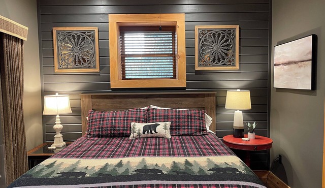 STUNNING MOUNTAIN VIEWS! Multiple HUGE Decks, Game Room, Fire Table, Hot Tub!