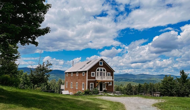Stunning Mountain View Home - with swimming pond!