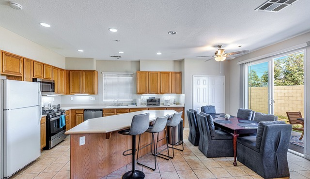 Stunning Mountain View 6 bedroom House