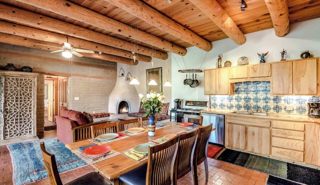 Stunning Mountain Views, Hot Tub, Sweeping Portal