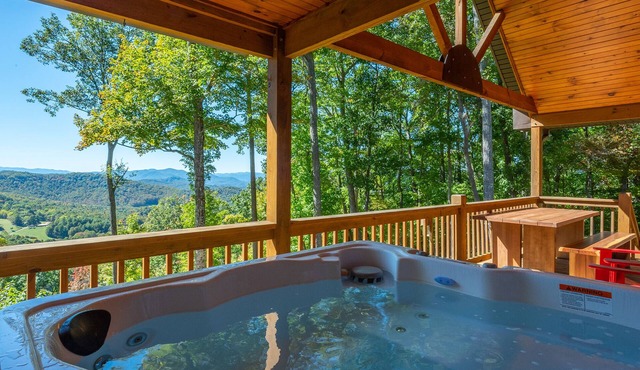 Stunning Mtn Views, Hot Tub+Fire Pit, Fireplace~Grill, WiFi, Private, Near Town!