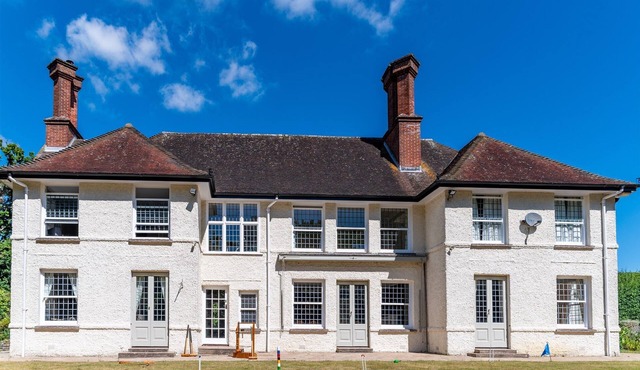 *Stunning New Forest Property*