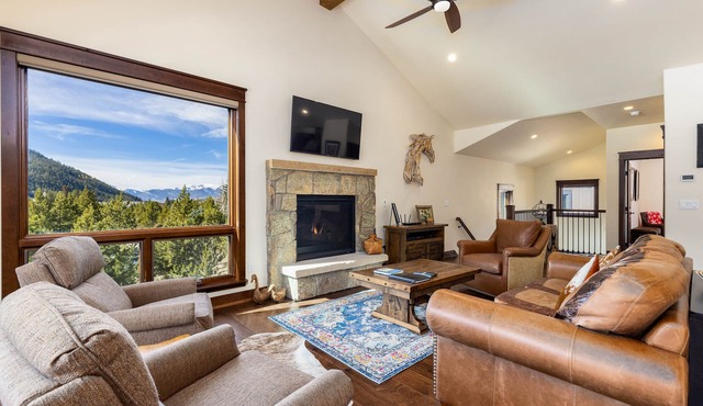 Stunning New Luxury Townhome/Great Location/Private 2-car Garage