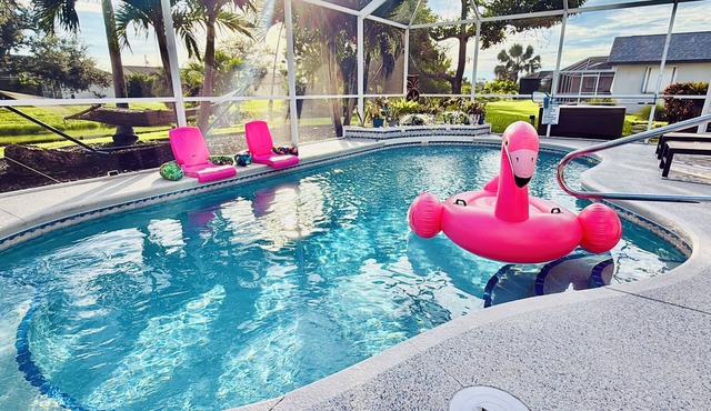 Stunning Newer Waterfront 3bd/2ba Home, Heated Pool, Gulf Beaches, Pet Friendly!