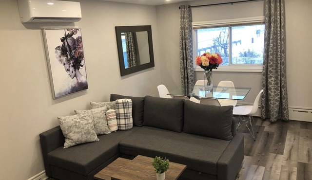 Stunning Niagara Warm,Cozy and Clean Suite Stay