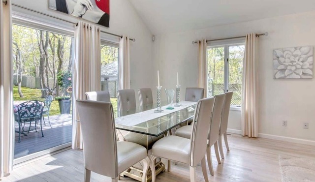 Stunning North Fork home in the heart of wine country