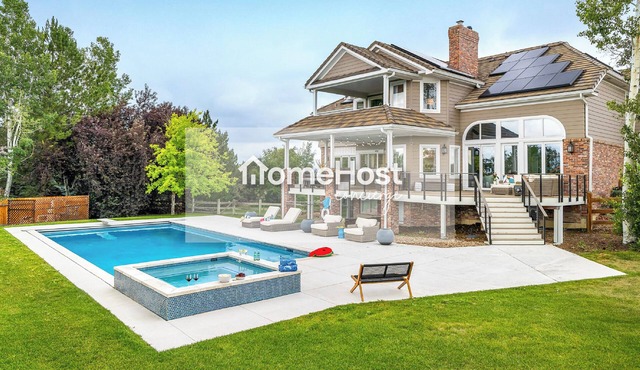 Stunning Oasis with Pool, Mountain Views & Game Room