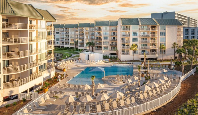 Stunning Oceanfront Villamare-You'll Love It Here!