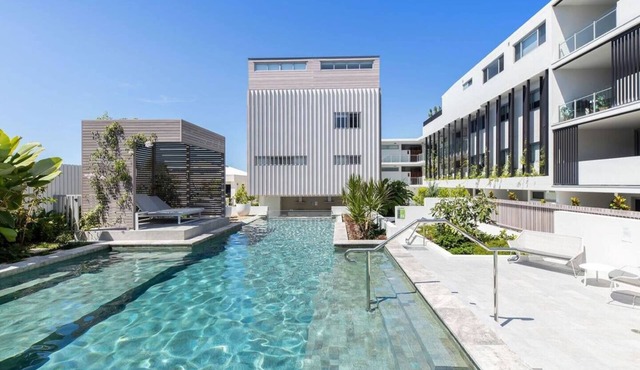 Stunning Ocean-View Apartment with Pool at Drift Complex