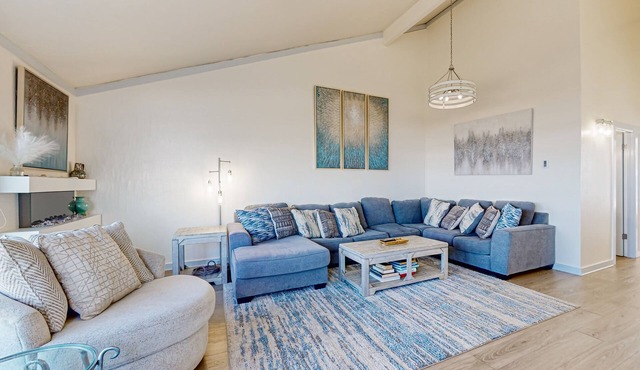 Stunning ocean-view home with W/D, sauna, tennis court, & patio - beach access