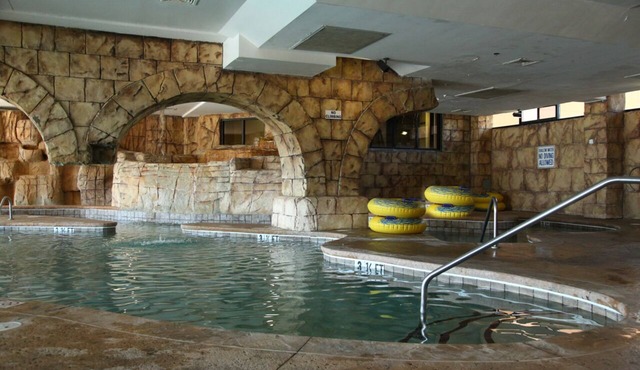 🏖️Stunning Ocean Views | Pools + Hot Tub | The Island 910🏖️