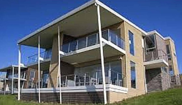 Stunning ocean views from this three bedroom apartment with huge verandah.