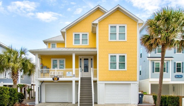 ☀️Stunning Oceanfront Views-Pool-Beach Access-Sunflower House☀️