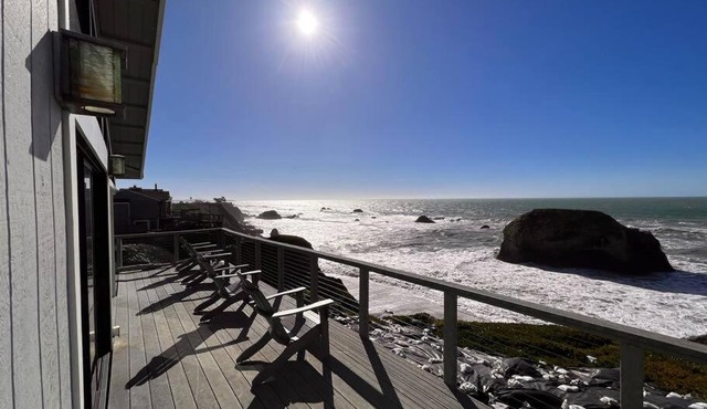 Stunning Oceanfront Escape