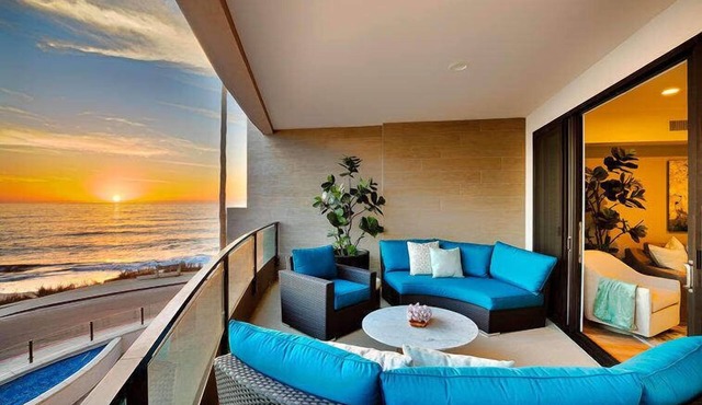 Stunning Oceanfront Getaway at Windansea Beach