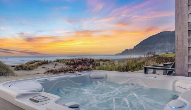 Stunning oceanfront home with amazing views and Hot Tub!