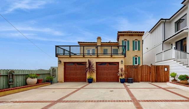 Stunning oceanfront view in every room, steps to beach, 15 mins to Santa Barbara