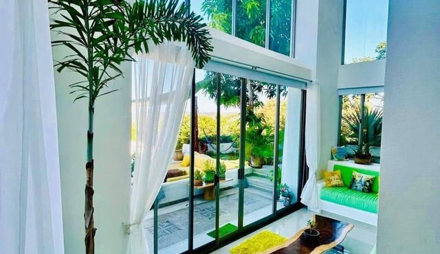 Stunning Oceanview 5BR Pool Rooftop One-of-a-Kind Stay. Walk to the beach