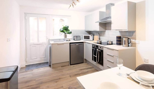 Stunning One Bed Flat Near Ely Cathedral - For Two