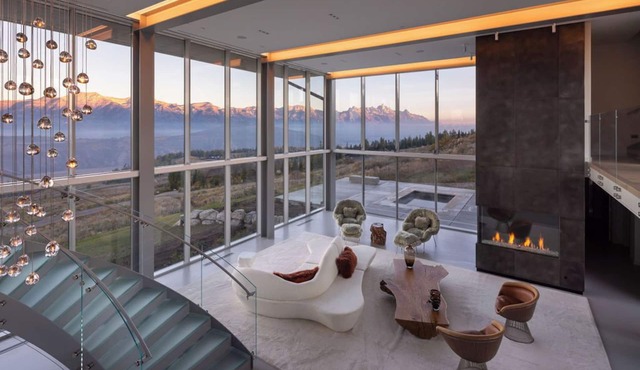 Stunning over 11K sq ft NEW modern glass 6-bed 9-bath estate in Jackson Hole