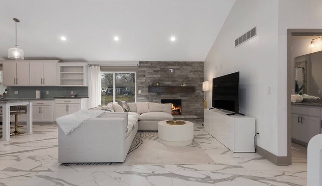 Stunning Overland Park Home | 38