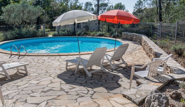 Stunning private villa for 8 people with private pool, WIFI, TV, terrace and pets allowed