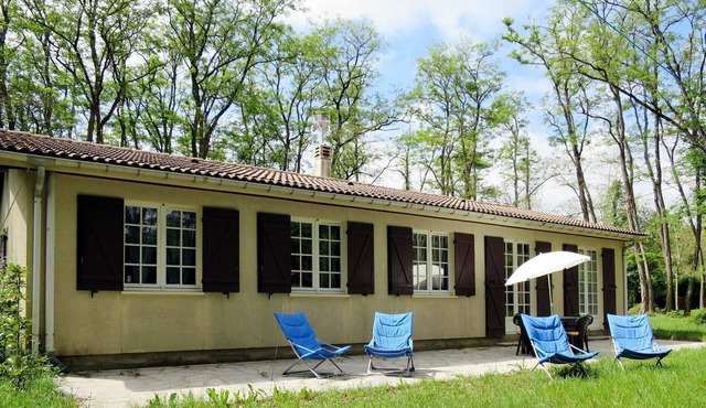 Stunning private villa for 6 guests with WIFI, TV, terrace, pets allowed and parking