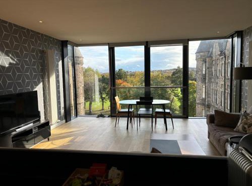 Stunning park view Quartermile apartment close proximity to Castle University