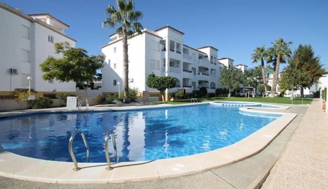 Stunning Penthouse Apartment in Villamartin with Communal Pool
