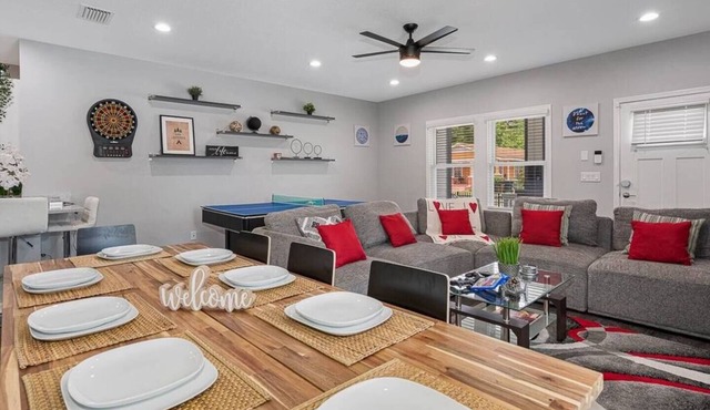 Stunning & Perfect Home w/Pool/Ping Pong Table Near Downtown, Ybor & Armateur