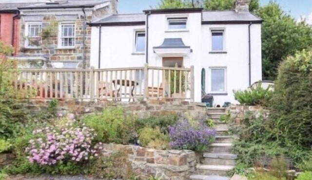 Stunning picturesque character cottage with sensational river views