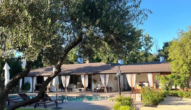 Stunning Pool Property Minutes to Downtown Sonoma