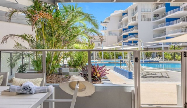 Stunning Poolside Paradise - Amazing Design, Gym.