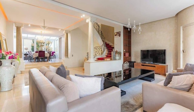 Stunning private hotel with rooftop terrace - Neuilly